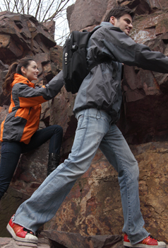品悦服饰男女T恤衫